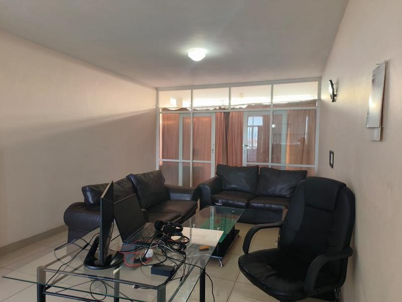 2 Bedroom Property for Sale in Goodwood Central Western Cape